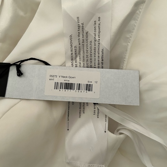 leena For Mac Duggal David’s Bridal White Tulle Chiffon V Neck Wedding Dress 12 - Picture 10 of 11